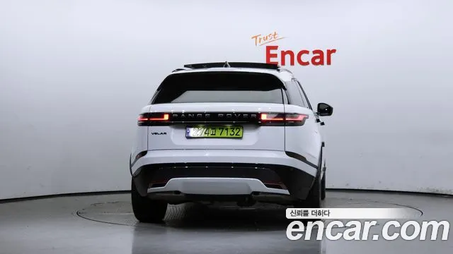 Land Rover Range Rover Velar 2024