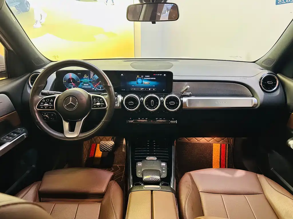 Mercedes-Benz GLB 2023