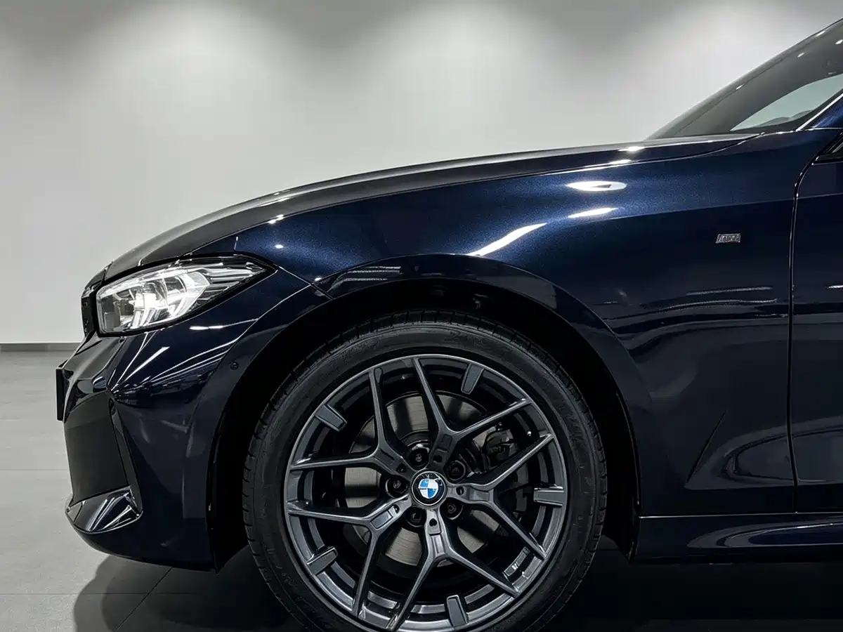 BMW 3 серии 2025