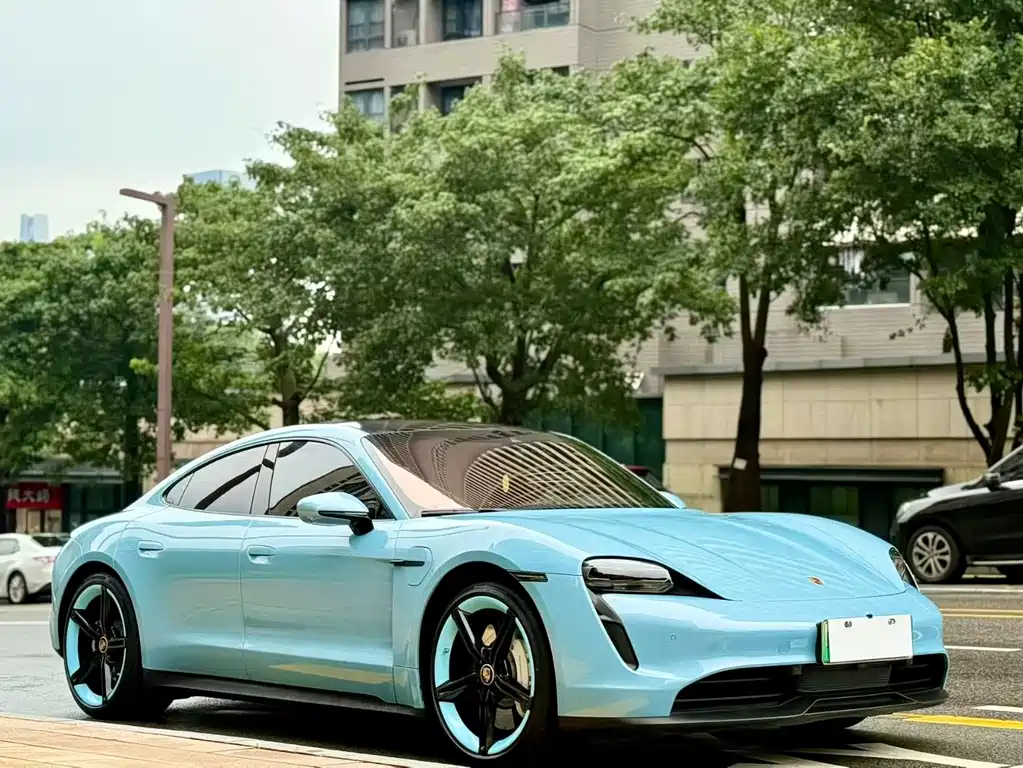 Porsche Taycan 2021