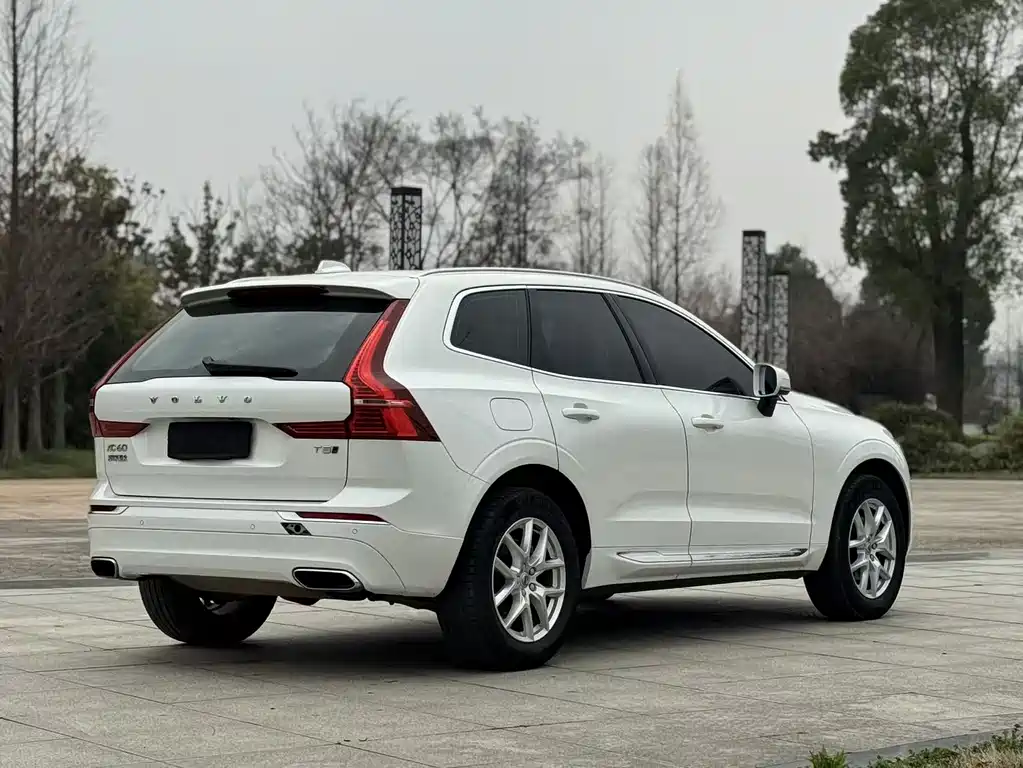Volvo XC60 2021