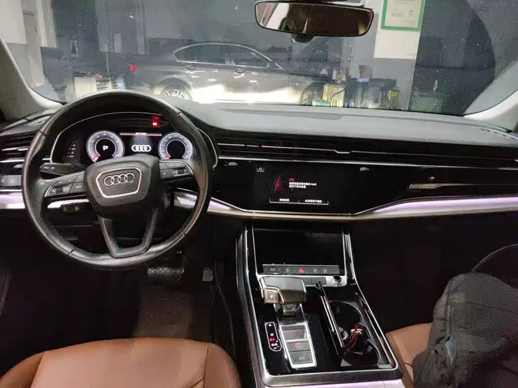 Audi Q8 2023