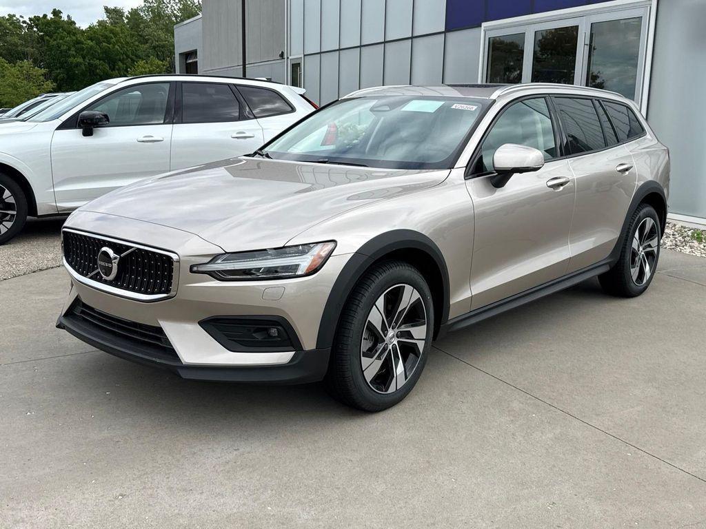 Volvo V60 Cross Country 2026