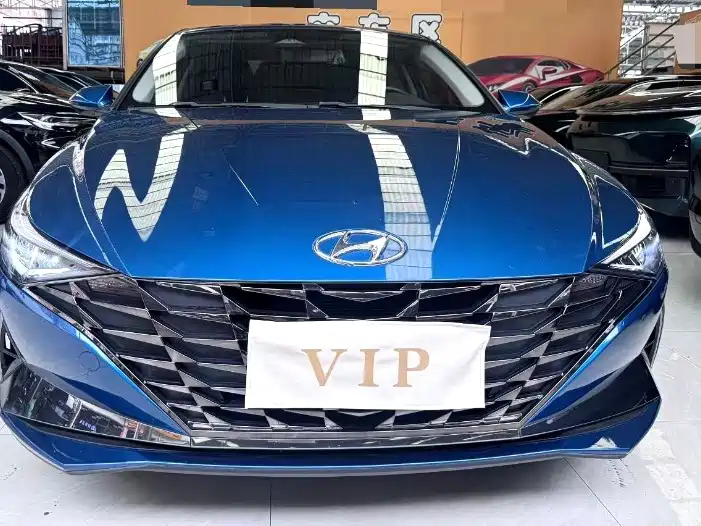 Hyundai Elantra 2022