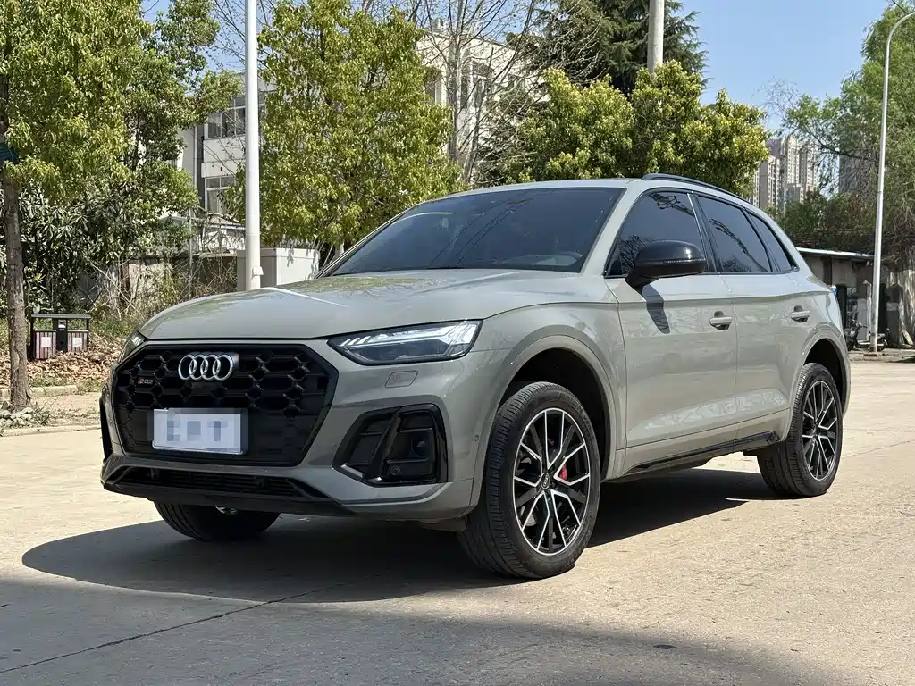 Audi SQ5 2022