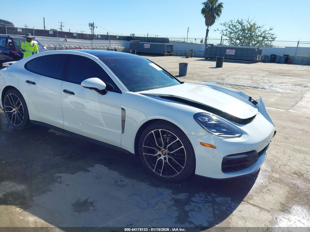 Porsche Panamera 2022