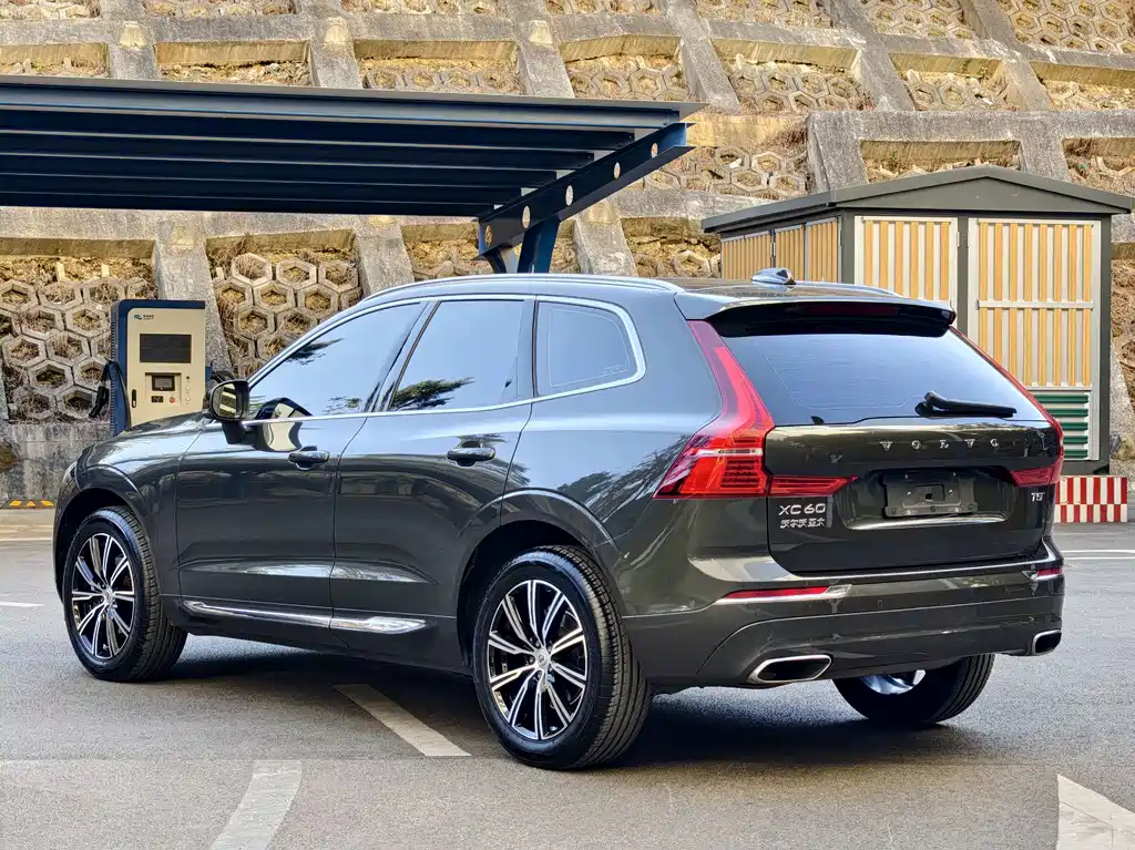 Volvo XC60 2021