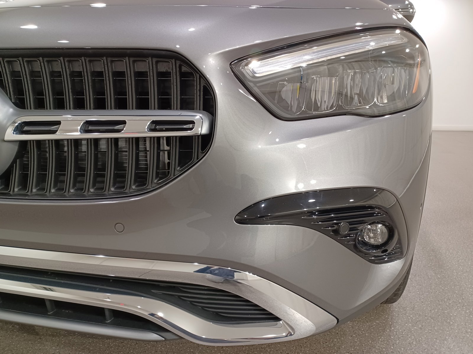 Mercedes-Benz GLA 2024