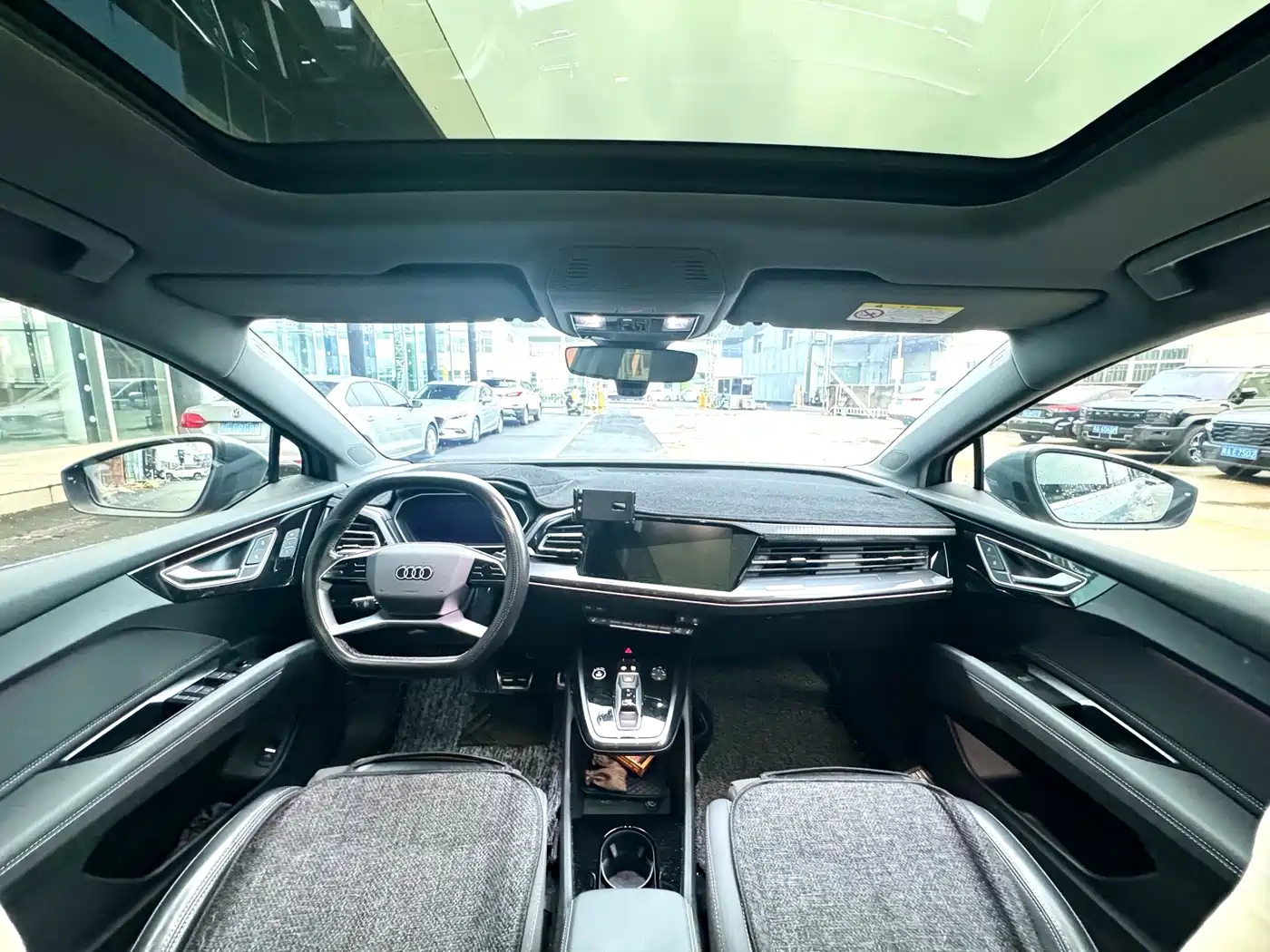 Audi Q4 e-tron 2023