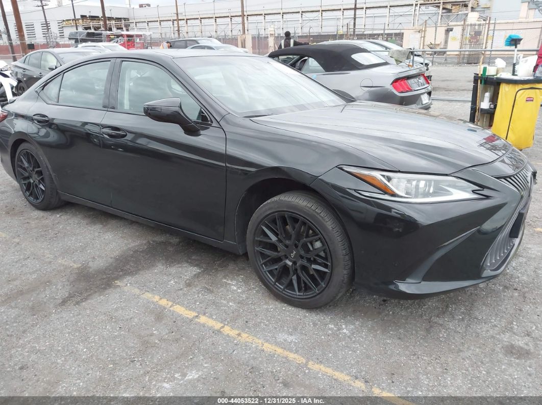 Lexus ES 2021