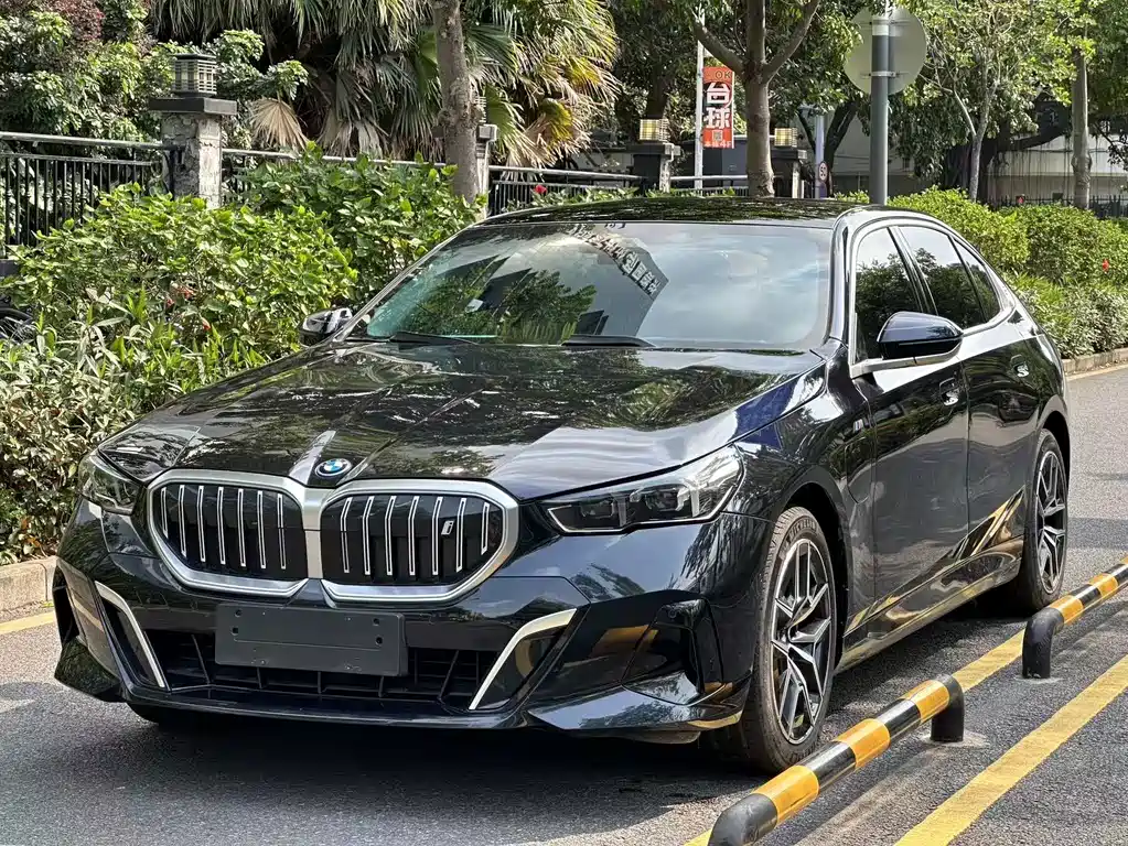 BMW i5 2024