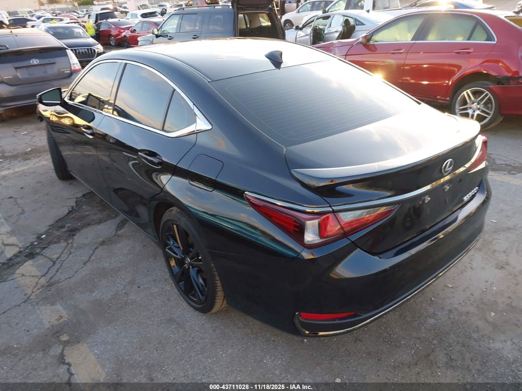 Lexus ES 2025