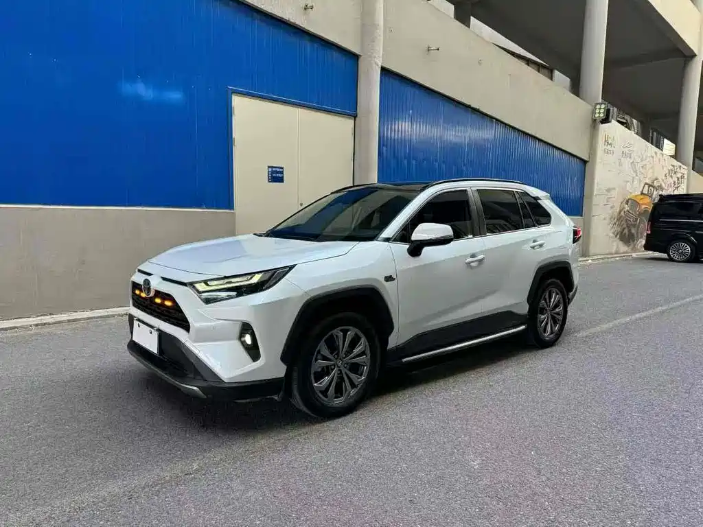 Toyota RAV4 2024
