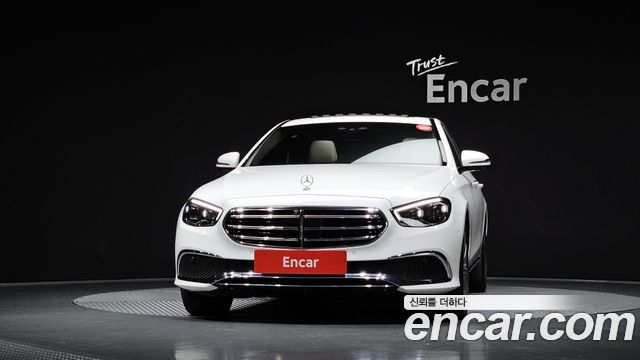 Mercedes-Benz E-Класс 2023