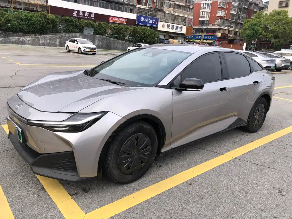 Toyota bZ3 2023