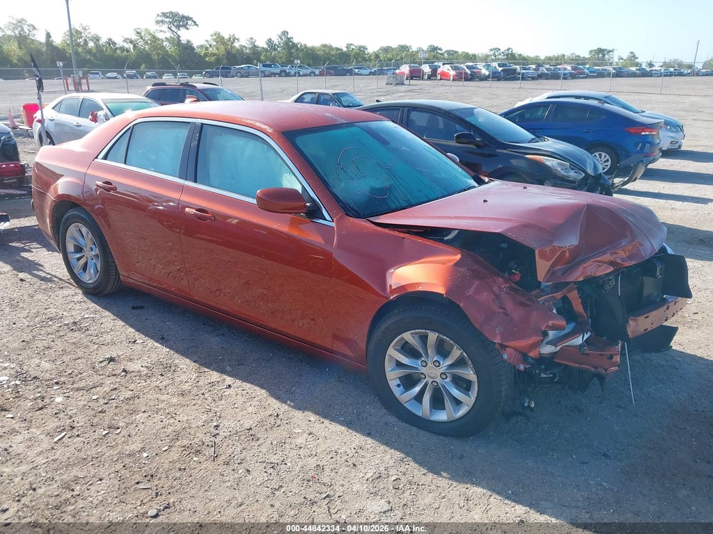 Chrysler 300 2021