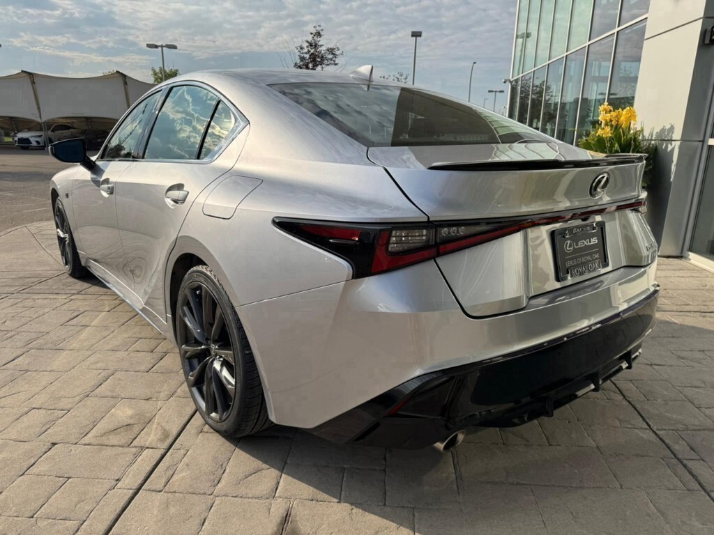 Lexus IS 300 2024