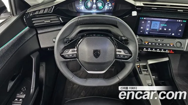 Peugeot 408 2023