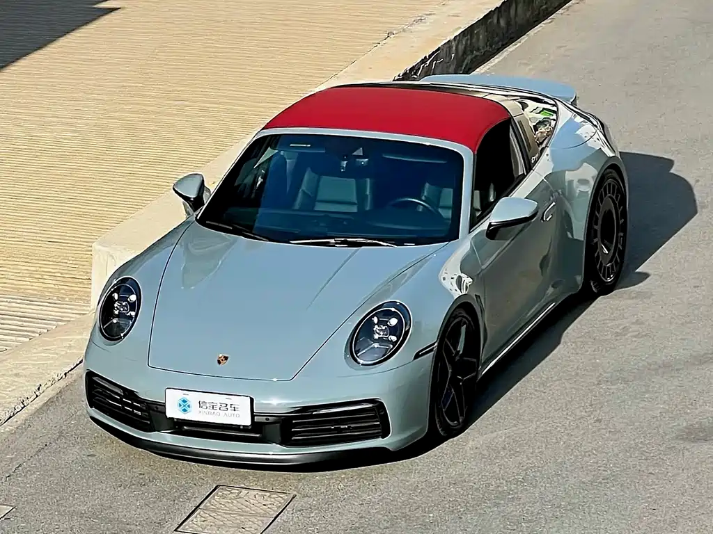 Porsche 911 2023