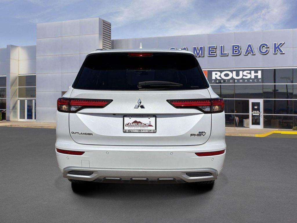 Mitsubishi Outlander 2023