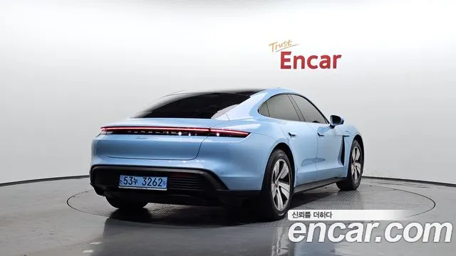 Porsche Taycan 2021