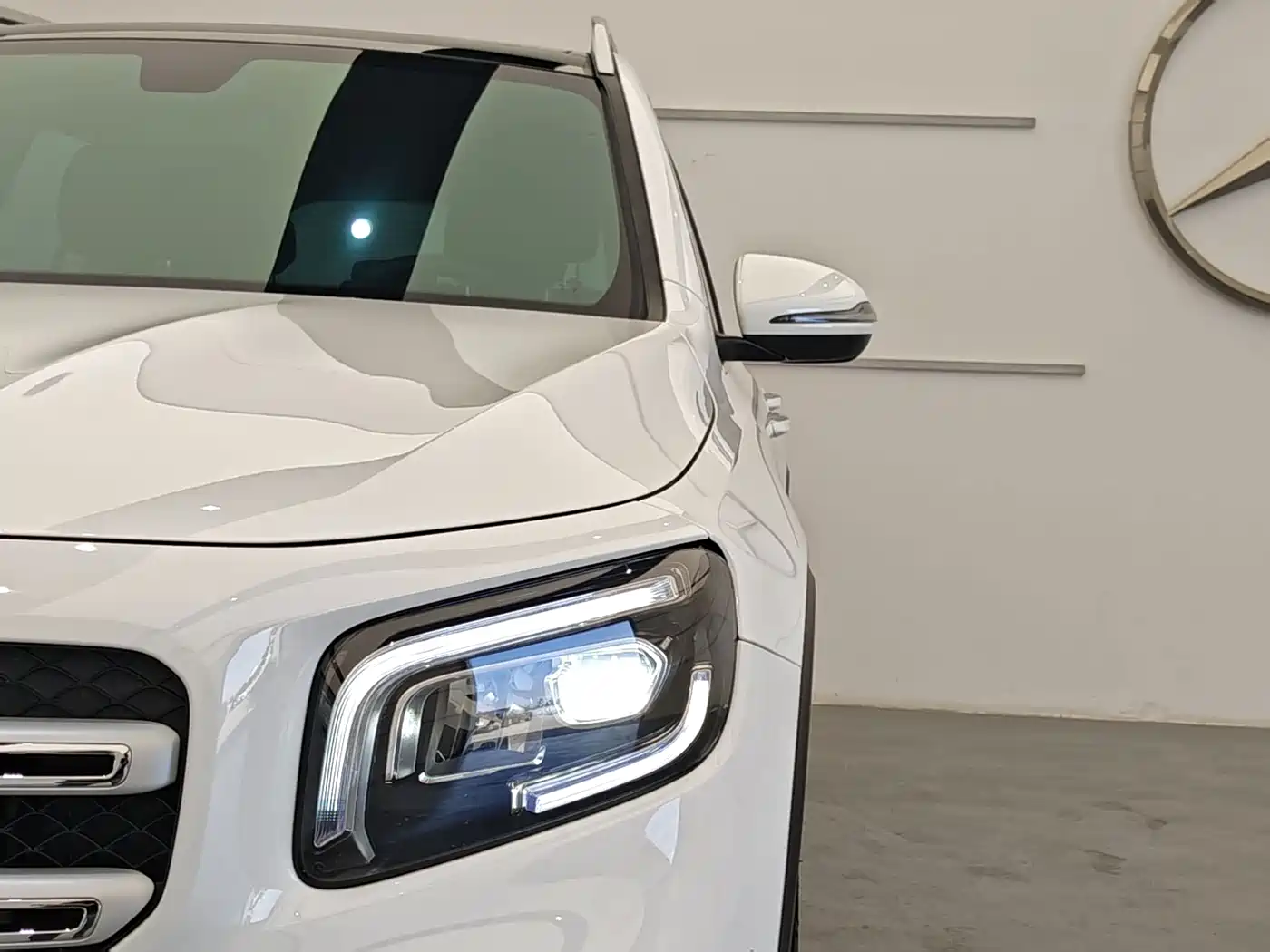 Mercedes-Benz GLB 2023