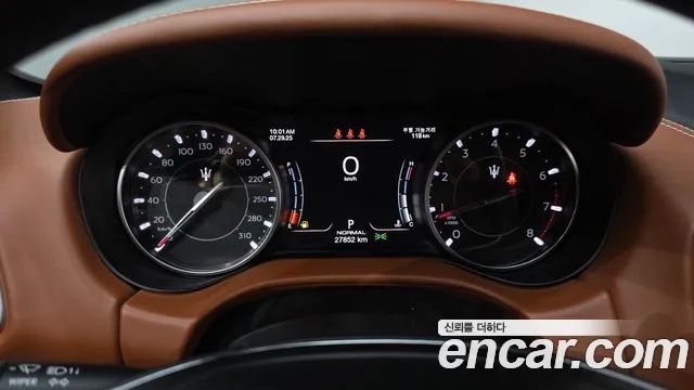 Maserati Ghibli 2021