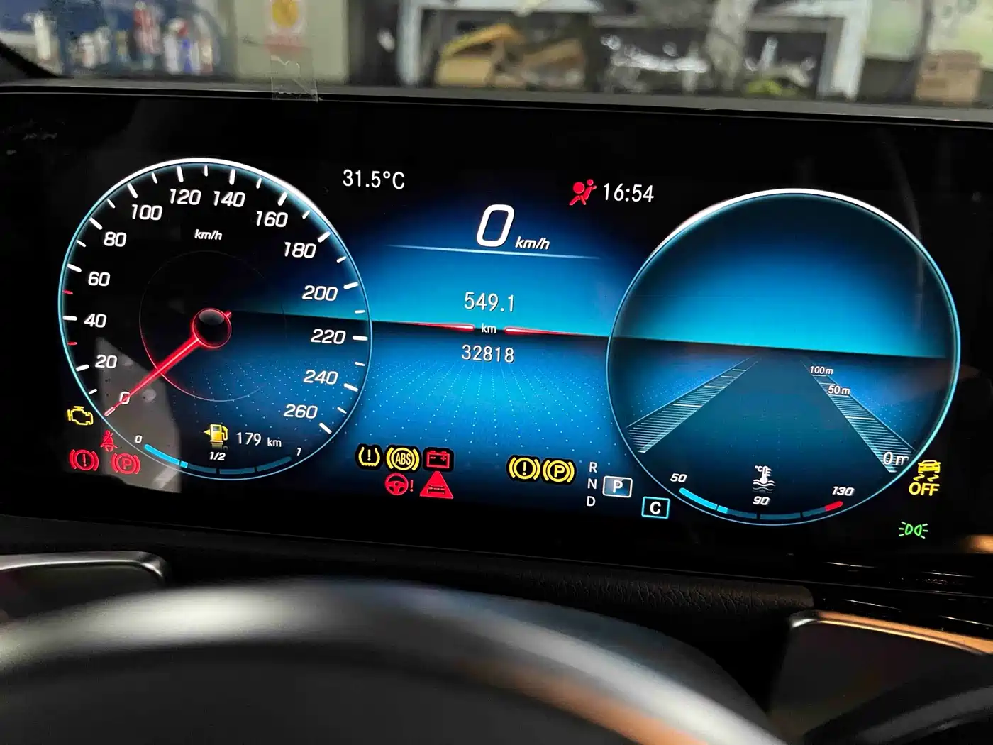 Mercedes-Benz GLB 2023