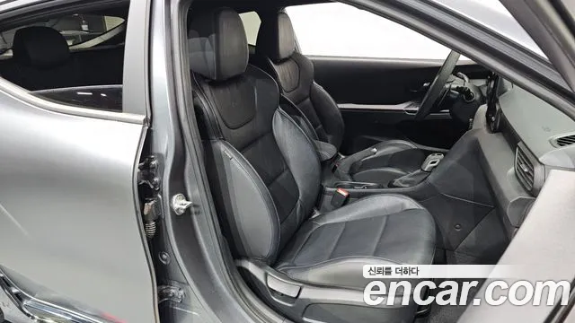 Hyundai Veloster 2021