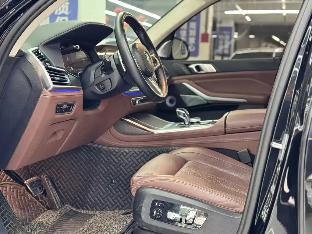 BMW X7 2022