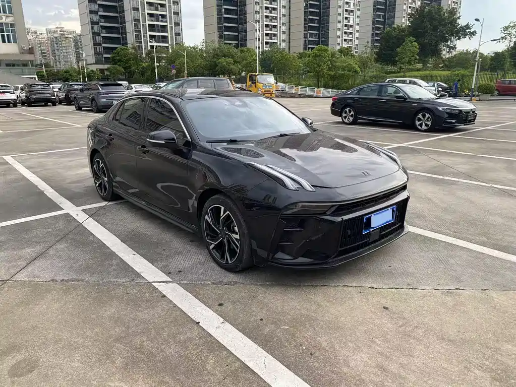 Lynk & Co 03 2021