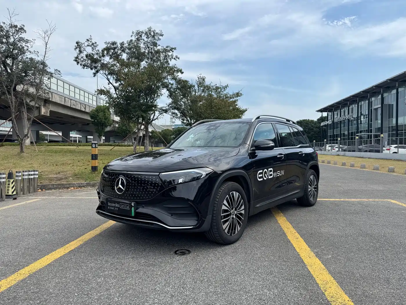 Mercedes-Benz EQB 2024