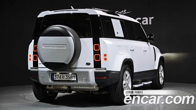 Land Rover Defender 2023