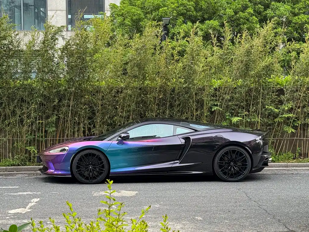 McLaren GT 2023