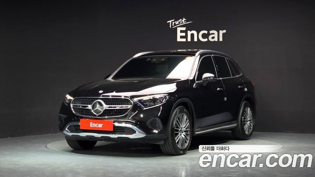 Mercedes-Benz GLC 2023