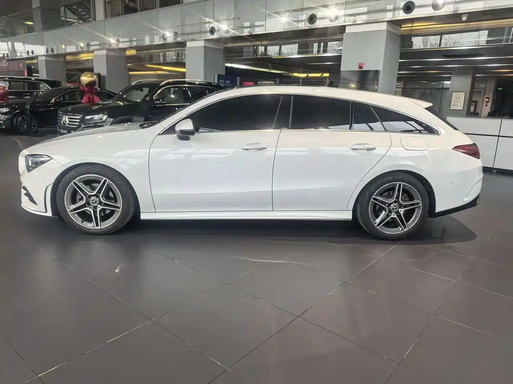 Mercedes-Benz CLA 2023