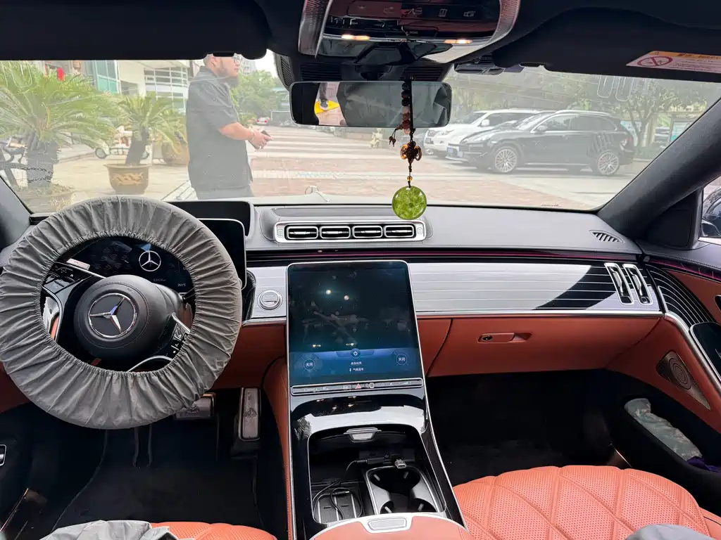 Mercedes-Benz Maybach S-Класс 2022