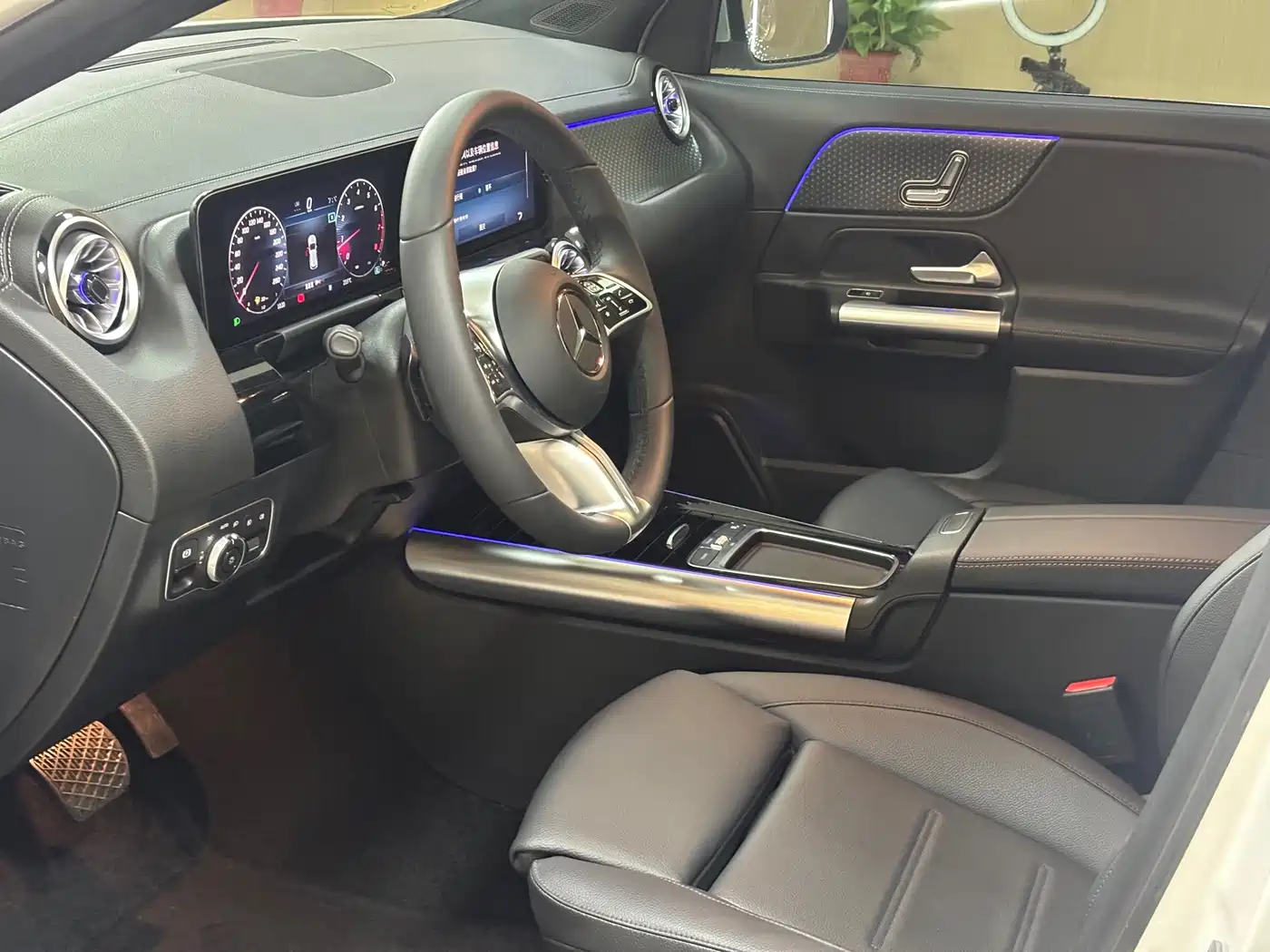 Mercedes-Benz GLA 2024
