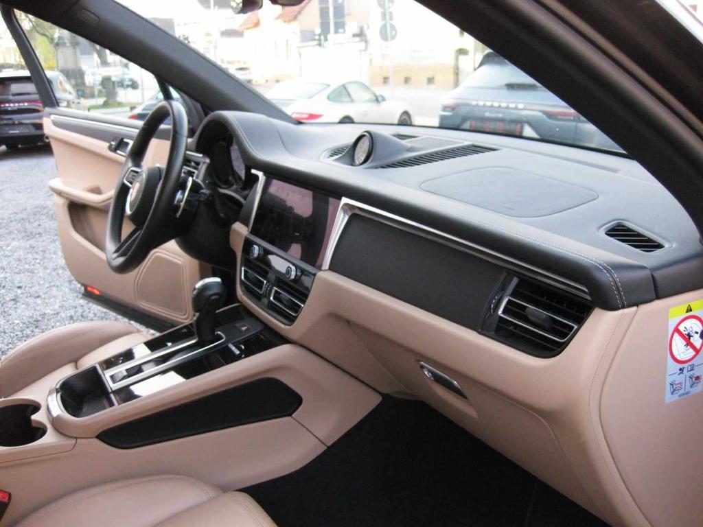 Porsche Macan 2023