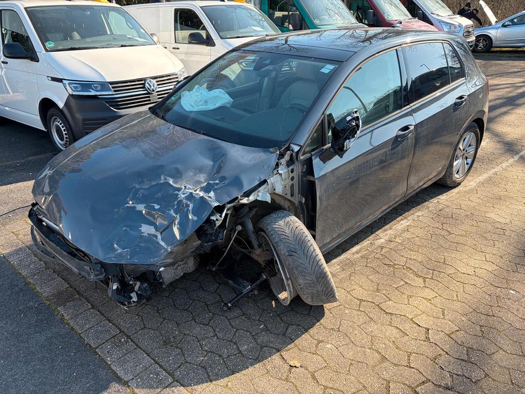 Volkswagen Golf 2021