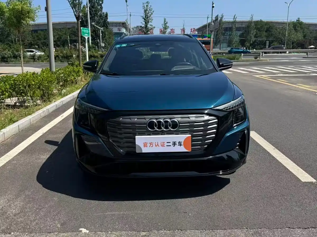 Audi Q5 e-tron 2023