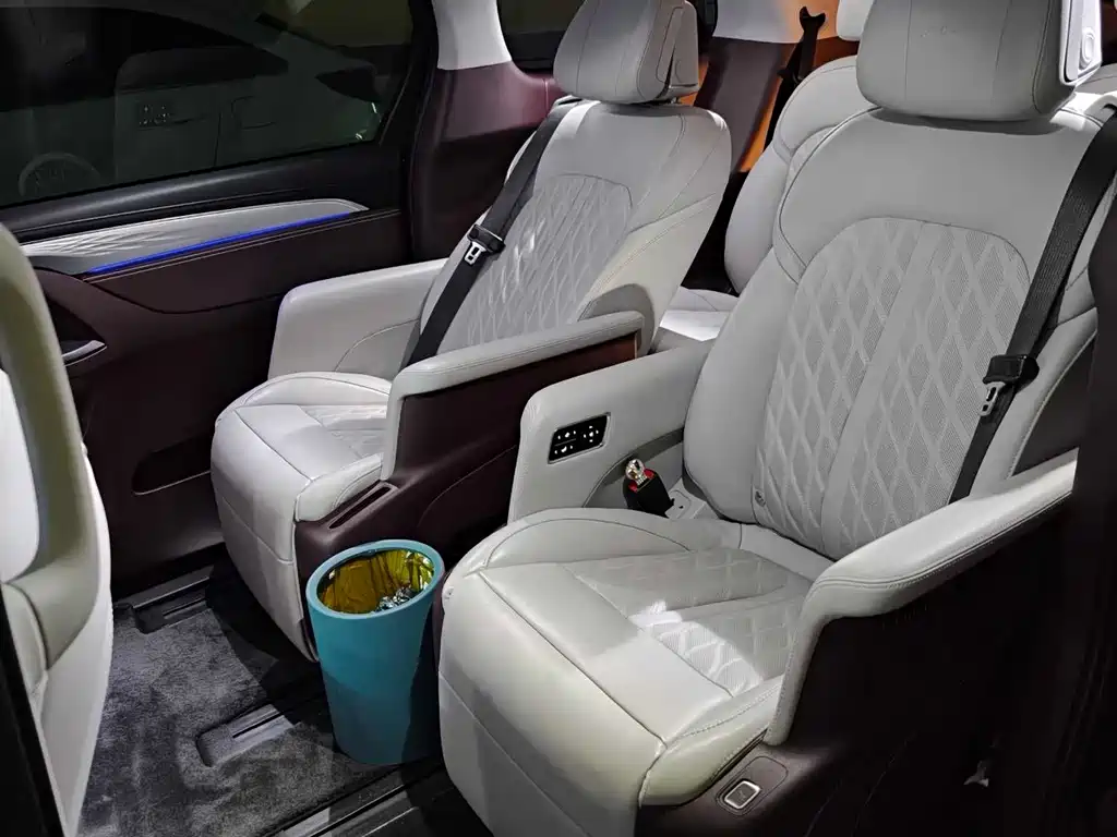 Buick GL8 2021
