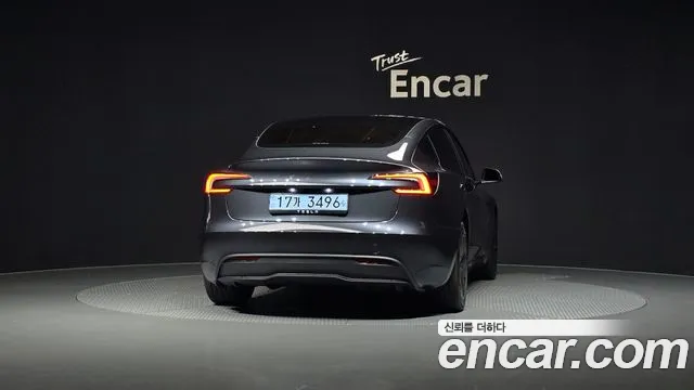Tesla Model 3 2025