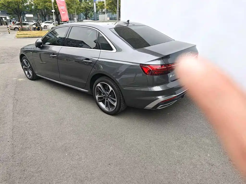Audi A4 2024
