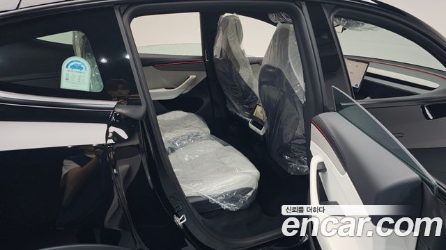 Tesla Model Y 2026