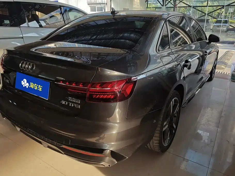 Audi A4 2022
