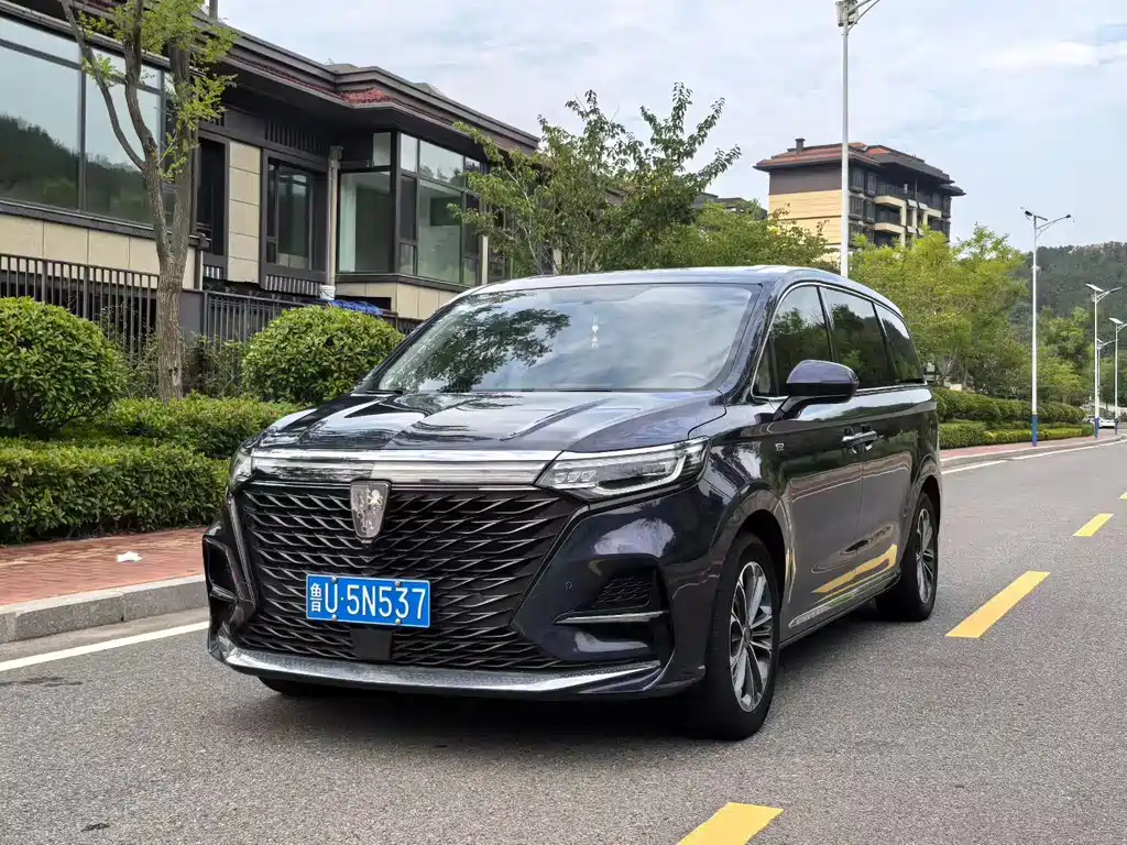 Roewe iMAX8 2021