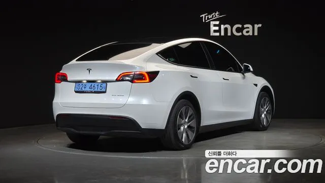 Tesla Model Y 2021