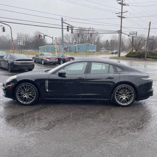 Porsche Panamera 2022