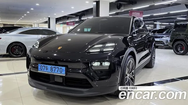 Porsche Macan 2025